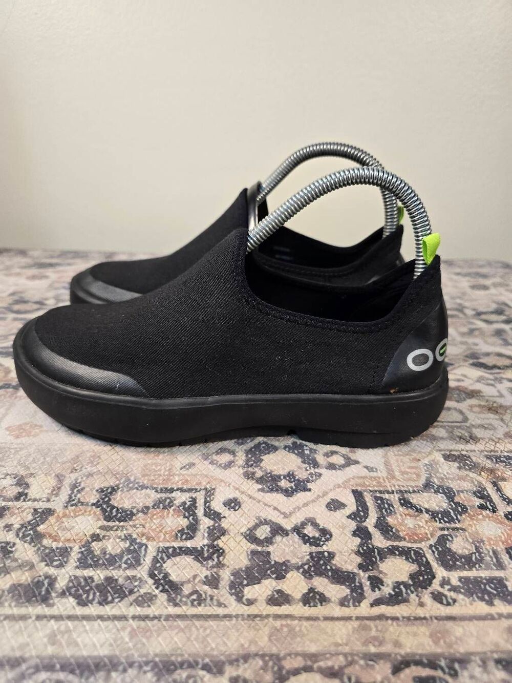 Oofos OOmg eeZee Low Recovery Shoes Slip On Shoes Women's Size 8 Black